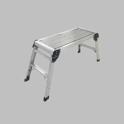 China Aluminum Portable Folding Ladders 4steps Folding Ladders af0904b Household Ladder With Hanger for sale