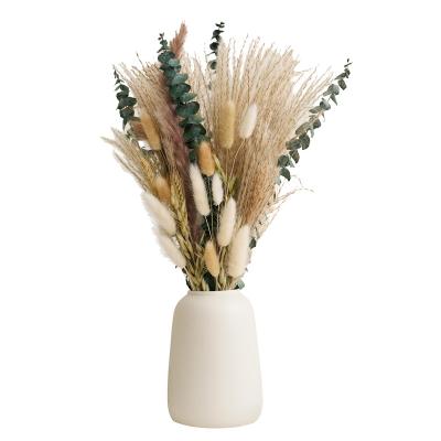 China Luxury Floral Arrangements Natural Touch Design in New Dried Flower Arrangements Wedding Bouquet for sale