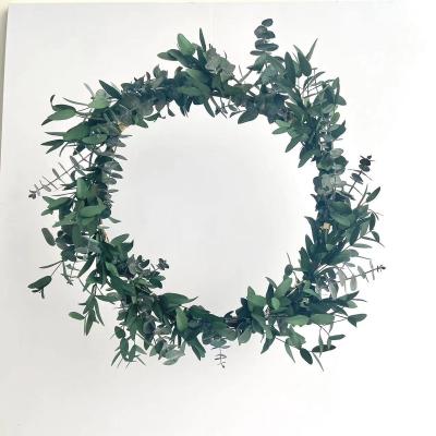 China Eucalyptus Leaves Wholesale 2022 New Garland For Front Door Decor Exquisite Flower Garland for sale