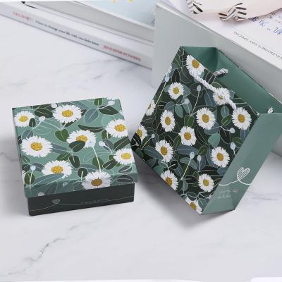 China Recycled Materials Baby Shower Automatic Hard Making Machine Foldable Storage Magnetic Holographic Flat Printing Gift Wrapping Ribbons Soft Paper Box for sale