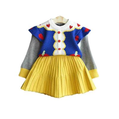 China 2021 Breathable Snow Suit Style White Knitted Western Sweater For Baby Dress 2pcs Pleated Short Skirt Sets Baby Sweater for sale