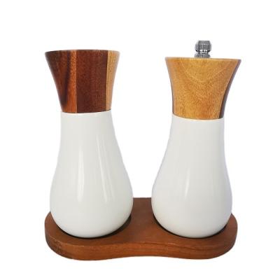 China Sustainable Hot Sale Professional Factory Wooden Mechanism Custom Salt And Pepper Mill Grinder Set With Wooden Base for sale