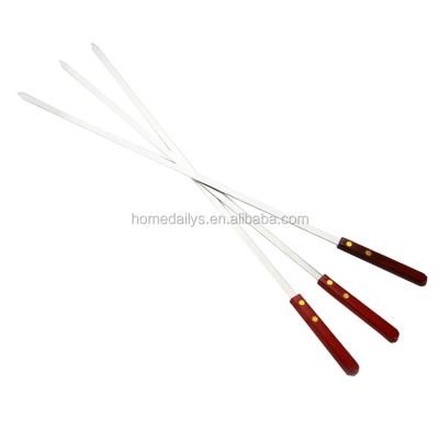 China Easily Cleaned Rotating Stainless Steel Skewer With Wooden Handle for sale