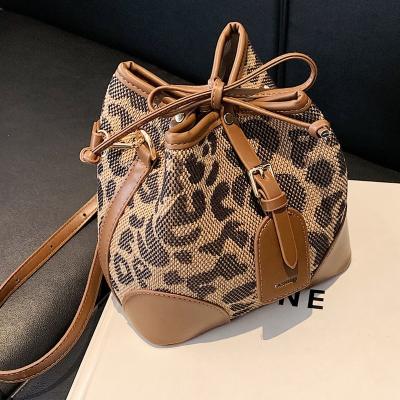 China 2021 New High Quality Fashion Bolsas Leopard Print Bucket Bag Designer Ladies Hand Bags And Purse Luxury Handbags For Women for sale