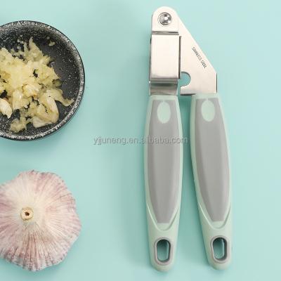 China Viable Kitchen Tools Instrument Manual Stainless Steel Garlic Press for sale