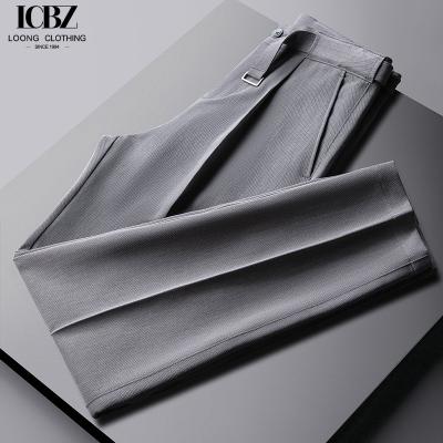 China Método de tejido de grado masculino gris cortado pantalones cortados para negocios traje informal en venta