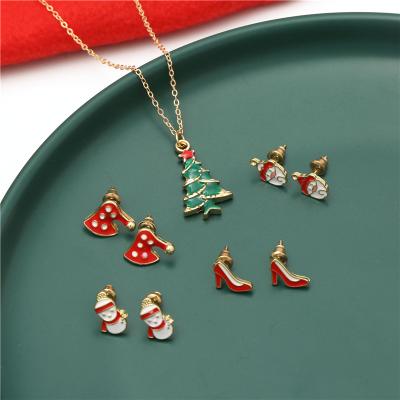 China Factory Advantage Fashion Alloy Christmas Costume Santa Claus Necklace Earrings Set Oil Dripping Cartoon Necklace for sale