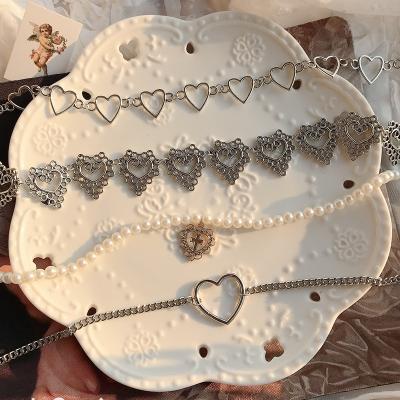 China Personality FASHIONABLE Vintage Choker Pearl Heart Shaped Hollow Pearl Choker Necklace for sale