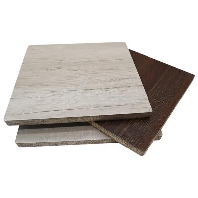 China Traditional wholesale melamine particle board with size 1220*2440mm 18mm 25mm chipboard for office desk for sale