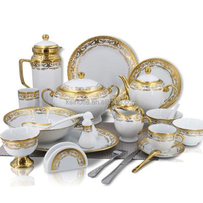 China Sustainable Royal Saudi Arabia India Market 102Pcs Gold Plated Dinner Set New Bone china Fine Porcelain Dinnerware Set With Dinner Plate Set for sale