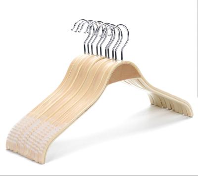 China DISPLAY Fashion Non-slip Design Laminated Wooden Hangers For Shirt Dress for sale