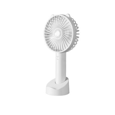 China Small 5v 1A Desktop Desktop Fan 4 Inch USB Plastic Table Fan ABS Rechargeable Handheld Portable Rechargeable Fan for sale