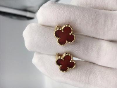 China Van Cleef Arpels Sweet Alhambra earstuds 18k ouro amarelo com cornalina à venda