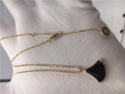 China Black Gemstone diamond 18K Pendant Necklace Yellow Gold With Onyx Pendant for sale