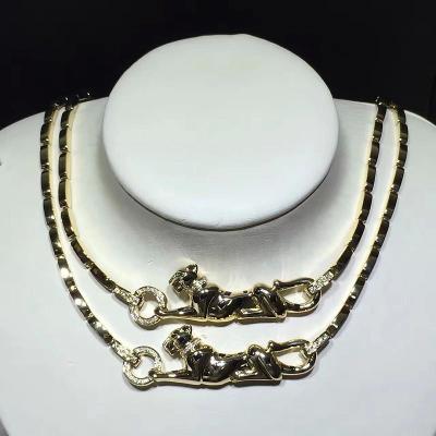 China Collar de pantera de oro amarillo de 18K con diamantes personalizados en venta