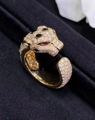 China Handgemaakte 18K Diamanten Ringen Goud Juwelen Panterkop Smaragd Onyx Steen Te koop