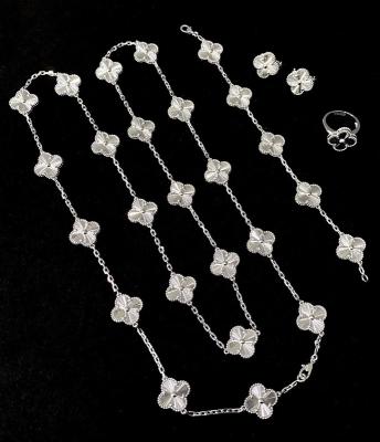 Chine Pierre de diamant 18k Jeu de bijoux ensemble Mère des perles Chaîne d'or ODM à vendre