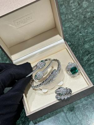 Chine Rings de fiançailles en émeraude blanche modernes à vendre