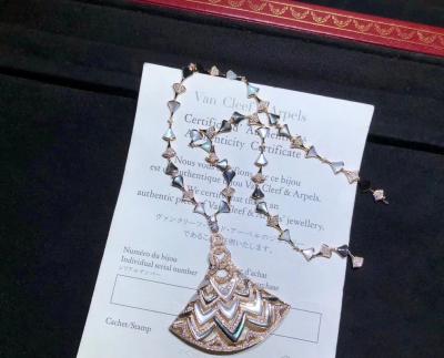 Cina Gioielli in oro rosa di 18 carati, collana di diamanti di lusso. in vendita