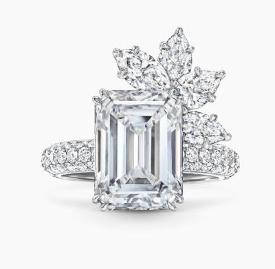 China HW Emerald Cut Engagement Ring Proposal Ring 18K White Gold/Platinum Customization for sale