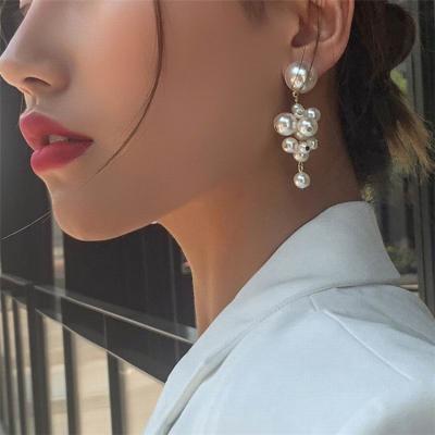 China FASHIONABLE Handmade Beaded Grape Clusters Imitation Pearl Drop Earrings For Women Wedding Jewelry for sale