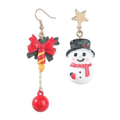 China 2021 New TRENDY Christmas Series Resin Snowman Christmas Candle Bow Drop Earrings For Women Gifts for sale