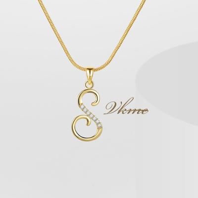 China TRENDY VKME Iced Out Zircon 18k Gold Plated Custom Initial Jewelry Necklaces Copper Letter S Necklace Jewelry for sale