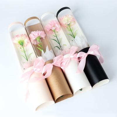 China Ronde cilinder karton luxe bloemen cadeau verpakking pvc doos voor bloemisten rozen verzending Te koop