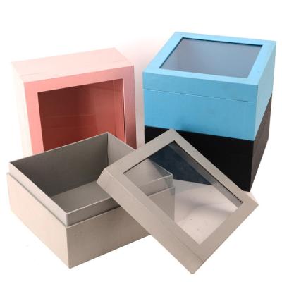 China Cajas rígidas de impresión personalizada de lujo cuadrada de papel colorido de flores caja de regalo con ventana transparente en venta