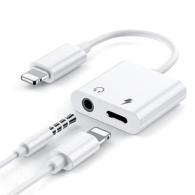 China Mobile Phone 3.5mm Earphone Jack Adapter with Audio&Charger 2 in 1 Lightning to Aux Splitter. 3.5mm earphone jack for iPhone 11/Xs/7/8/SE, iOS13 for sale