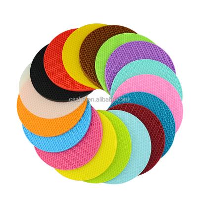 China Universal Viable Hot Pads Spoon Rest Kitchen Tools Honeycomb Round Silicone Pot Holder Tripod Mats for sale