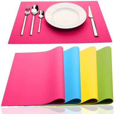 China USSE Sustainable Universal Non-Stick Heat Resistant Premium Silicone Table Mat Set for sale