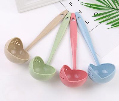 China New Soup Spoon Long Handle Strainer Kitchenware Plastic Viable Hot Strainer Solid Color Cooking Colander Kitchen Scoop for sale