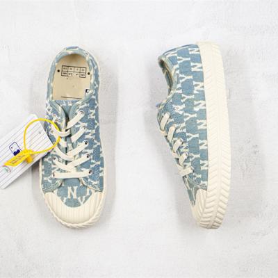 China Biscuit Waterproof Light Blue Canvas Shoes Children's Casual Shoes for sale