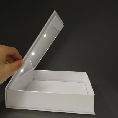 China Make-upverpackenkasten 250g Art Paper Led Mirror Travel Papp zu verkaufen