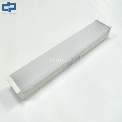 China 18W 140 LM / W 2FT Lâmpada de Lâmina de LED Linear CCT 3000K 646 * 116 * 96mm à venda