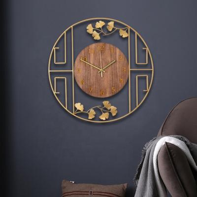 China Class new Chinese style wrought iron mute wall clock, modern minimalist light luxury clock for sale