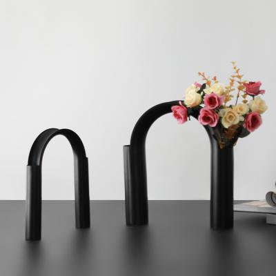 China Nordic Wholesale Arch Vase Europe Iron Flower Vase Elegant Home Decorative Decoration for sale