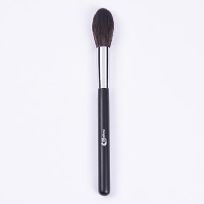 China Super Soft Hot Selling Simple Makeup Brush Highlight Brush Vegan Imitated Goat Hair Softest Highlight Blending Brush for sale