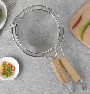 China Sustainable Hot Sale Stainless Steel Mesh Frying Strainer With Wooden Handle for sale