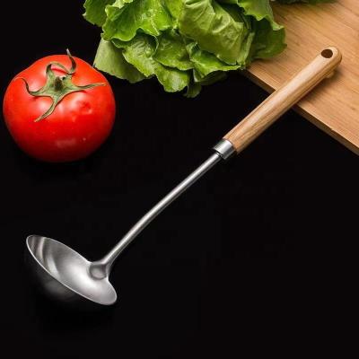 China Sustainable Kitchen Utensils Durable 304 Stainless Steel Large Soup Pan Ladle Soup Ladle for sale