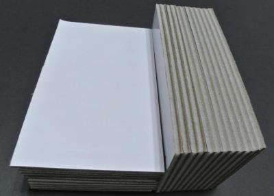 China La cubierta sólida del papel/del cuaderno laminó al tablero gris del gris del tablero 5.0m m con el tablero de la espuma en venta