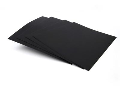 Chine 280gsm plats et carton de papier noir solide un de noir de petit pain latéral lissent à vendre