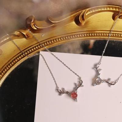 China 2022 New Fashion CLASSIC 925 Sterling Silver Natural Crystal Santa Necklace Classic Deer Pendant For Women Girl for sale