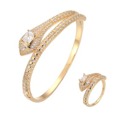 China CLASSIC Silver Panther Leopard 18k Gold Stainless Steel Ring Manufacturer Price Zircon Diamond Inlay Master Diamond Ring for sale