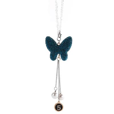 China Bling Bling Crystal New Design Butterfly Auto Parts Accessories Luxury Decoration Hanger Interior Decoration Car Pendant Ornament for sale