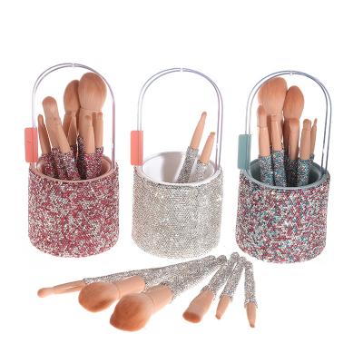 China Angular Blush Wholesale Diamond Makeup Brush Set Private Label Beauty Makeup Storage Bucket For Women for sale