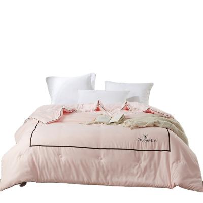 China Reputable Daily Life Comfortable Sleep Thicken 3A Grade Feather Silk Cotton Warm Double Comforter for sale