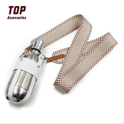 China Sustainable Sale Glass Hot Water Bottle Sleeves Insulator Shrink Leather Bottle Sleeves for sale