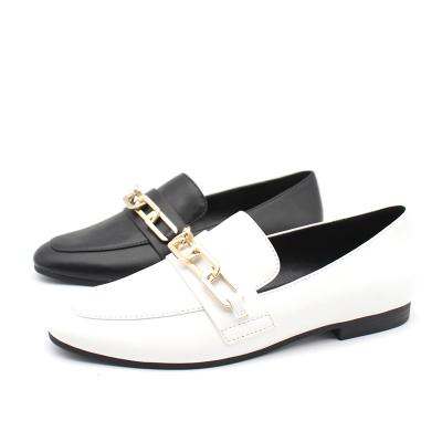 China Casual Loafers Platform Loafers Women's Platform Slip On Round Toe Metal Chain Ladies Shoes For Women for sale